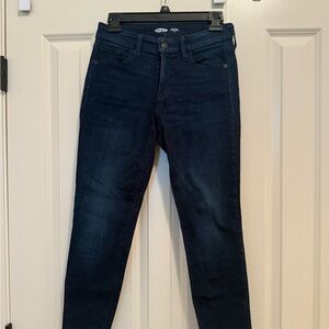 Old Navy Women's Deep Indigo Skinny Jeans w/ Distressed Hem